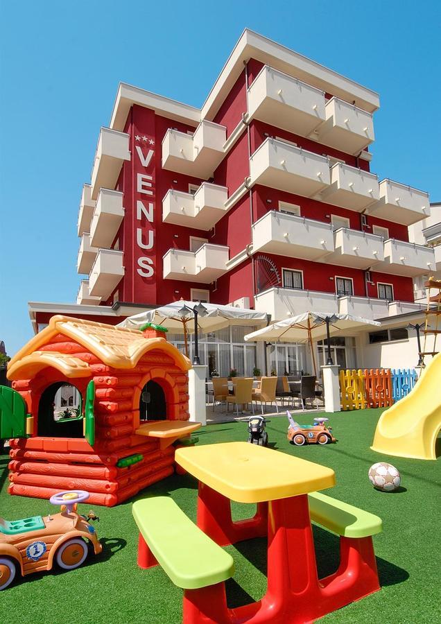Hotel Venus Riccione Bagian luar foto
